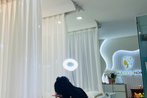 Hậu quả khi tự ý nặn mụn, peel da tại nhà và giải pháp phục hồi tại Nguyễn Hoa Spa